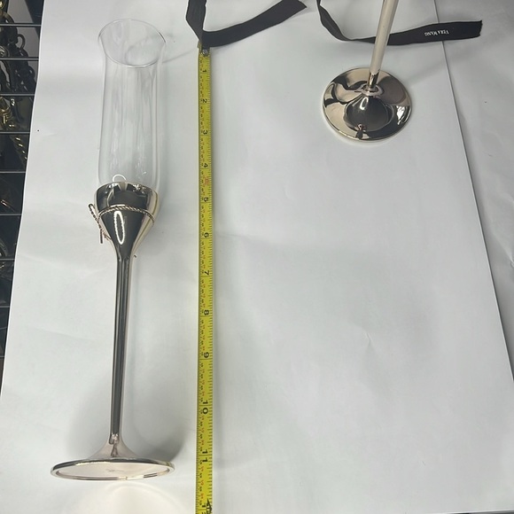Vera Wang Pair of 2 New in Box LK 11” Toasting Flutes Crystal & Silvertone - Picture 2 of 8